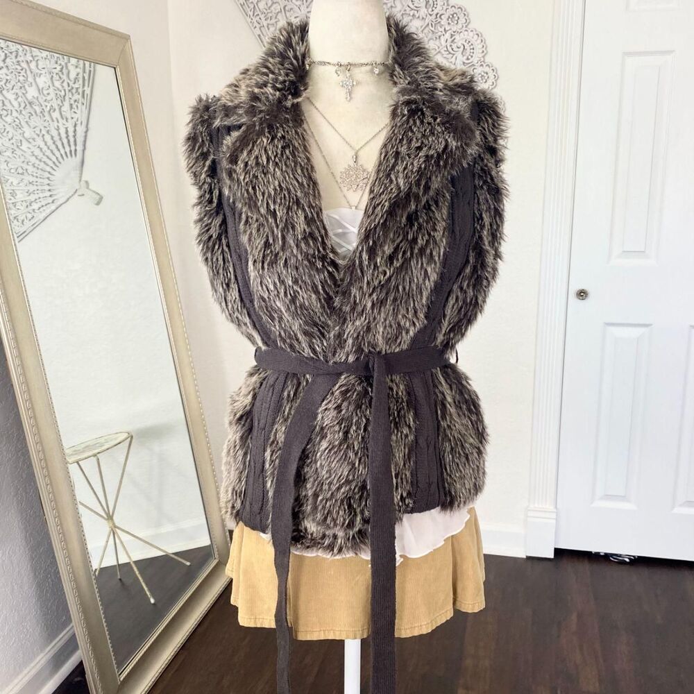 Xoxo Early 2000's Whimsygoth Brown Tan Faux Fur Trim Knit Knitted Vest Top L
